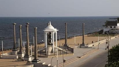 Corona restrictions: ஊரடங்கை நீட்டித்தது புதுச்சேரி…50% மட்டுமே அனுமதி… அமலுக்கு வந்தது புதிய கட்டுப்பாடுகள்!!