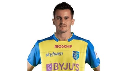 ISL 2021-22 : ഐഎസ്എല്‍;  ടീം ഓഫ് ദ വീക്കിൽ ബ്ലാസ്റ്റേഴ്സിന്‍റെ മൂന്ന് കൊമ്പന്‍മാർ