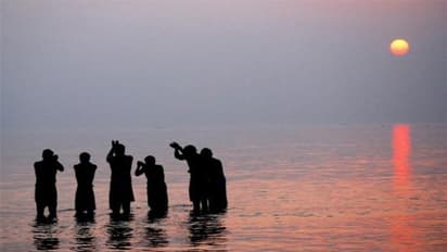 Makar Sankranti को लेकर ज्योतिषियों में मतभेद, जानिए कब मनाया जाएगा ये पर्व 14 या 15 जनवरी को?