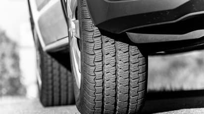 നിങ്ങളുടെ കാറിന്‍റെ ടയറുകൾ എപ്പോൾ മാറണമെന്ന് എങ്ങനെ അറിയും?