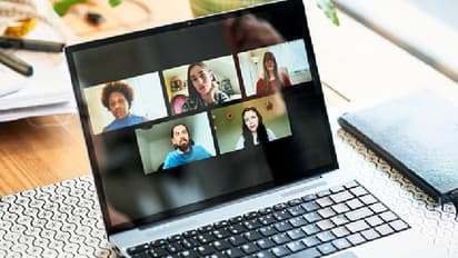 অনলাইন শিক্ষার কারণে শিশুদের মধ্যে বাড়ছে চোখের এই বিপজ্জনক রোগ, জেনে নিন এই রোগের উপসর্গ ও লক্ষণগুলি