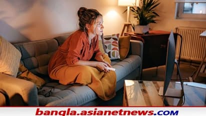 చీకట్లో టీవీ లేదా ఫోన్ చూస్తే ఎంత డేంజరో తెలుసా.. ఇలా చేశారంటే ఈ జబ్బులొస్తయ్ జాగ్రత్త..