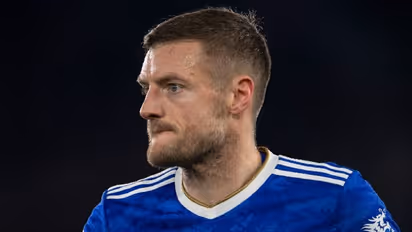 Veteran striker Jamie Vardy signs new one-year contract with Leicester City