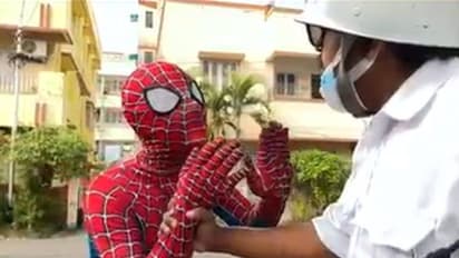 Viral Bangali Spider-Man: চিনে নিন বাঙালির বেশকিছু গুণ সম্পন্ন স্পাইডারম্যানকে সৌজন্যে কিরণ দত্ত