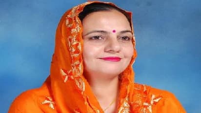 Chandigarh Mayor Election: बीजेपी ने जीती चंडीगढ़ मेयर की कुर्सी, बड़ा उलटफेर करते हुए सरबजीत कौर बनीं महापौर