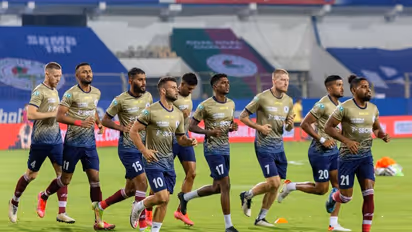 ISL 2021-2022: കൊവിഡ്: ഐഎസ്എല്ലില് പുതിയ നിയന്ത്രണങ്ങള് പ്രഖ്യാപിച്ചു