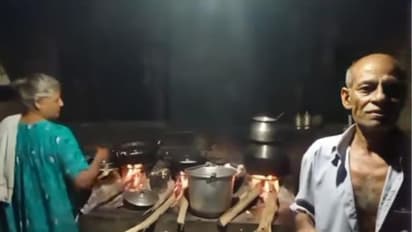 ഈ രാത്രി കടയിലെ താരം പൊറോട്ടയല്ല; പാലപ്പത്തിന്റെ പെരുമയിൽ പാക്കുമോന്റെ കട