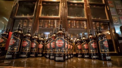 অতিমারি করোনা মোকাবিলায় কর্ণাটকে ২ দিন বন্ধ মদের দোকান, সিদ্ধান্ত রাজ্যের আবগারি মন্ত্রী কে.গোপালাইয়া-র