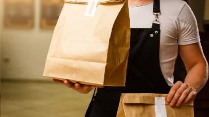 లాంగెస్ట్ ఫుడ్ డెలివరీ.. నాలుగు ఖండాలు దాటి సింగపూర్ నుంచి అంటార్కిటికాకు వెళ్లిన మహిళ (వీడియో)