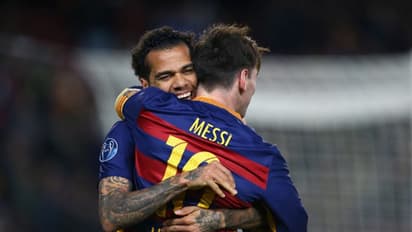 Dani Alves snubs Lionel Messi : ഡാനി ആല്വസ് ചതിച്ചാശാനെ; ലിയോണല് മെസിയില്ലാതെ ബാഴ്സലോണ സ്വപ്ന ടീം