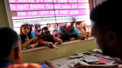 রেলযাত্রার আগেই ঘরে বসে জেনে নিন আপনার জন্য সিট রয়েছে কিনা, কীভাবে জানবেন দেখে নিন