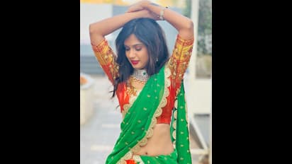 Ariyana Glory: నెలవంక నడుము చూపిస్తూ మనసు మెలిపెడుతున్న యంగ్ యాంకర్ అరియానా..