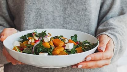 చలికాలంలో మిమ్మల్ని వెచ్చగా ఉంచే ఆహారాలు ఇవే..! తప్పక తినండే..