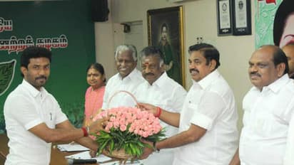 #Breaking:ஓபிஎஸ், அவரது மகன் ரவீந்திரநாத் மீது வழக்குபதிவு..சொத்து விவரங்களை மறைத்த புகாரில் நடவடிக்கை..