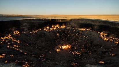 Gateway to hell : അമ്പത് വര്‍ഷമായി കത്തിക്കൊണ്ടിരിക്കുന്ന 'നരകത്തിന്‍റെ കവാടം' മൂടാന്‍ തുർക്ക്മെനിസ്ഥാന്‍