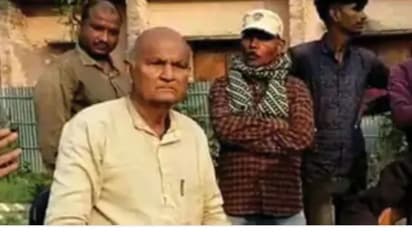 12 முறை தடுப்பூசி போட்டவரின் வீட்டில் சோதனை.. கதவை உடைத்து உள்ளே நுழைந்த போலீஸ்.. கதறும் குடும்பம்.