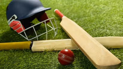 ಈ ಐವರು ಕ್ರಿಕೆಟಿಗರು ಪಂದ್ಯದ ವೇಳೆ ಹುಡುಗಿಯರ ಜೊತೆ ರಂಗಿನಾಟ; ಹೋಟೆಲ್ನಲ್ಲಿ ಅರೆನಗ್ನವಾಗಿ ಸಿಕ್ಕವರುಂಟೂ