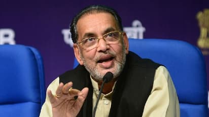 BJP की बैठक के बाद राधा मोहन सिंह हुए कोरोना पॉजिटिव, कांग्रेस एमएलसी ने निर्वाचन आयोग को लिखा पत्र