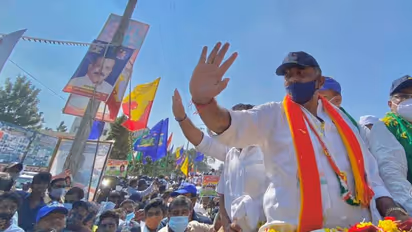 Karnataka: After causing health scare, Congress calls off Mekedatu padayatra