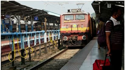 ട്രെയിന് തട്ടിയുള്ള മരണത്തില് വര്ധന; പാലക്കാട് ഡിവിഷനില് മാത്രം 162 മരണം, കൂടുതലും ആത്മഹത്യ