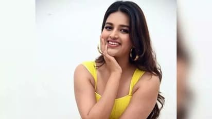 చేసుకోబోయేవాడు ఎలా ఉండాలో సీక్రెట్‌ చెప్పిన నిధి అగర్వాల్‌.. ఎల్లో డ్రెస్‌లో హాట్‌నెస్‌ ఓవర్‌లోడ్‌..