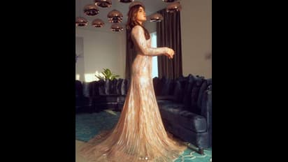 Rashmika Mandanna : சிலிப்ஸில் சாய்ந்தபடி கிக் லுக்கில் ராஷ்மிகா..பேண்ட் கிழிந்ததை கவனிக்கவில்லையா?..