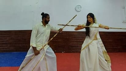 Adah Sharma video :எம்மாடியோவ்..என்னம்மா சுத்துறாங்க..Adah Sharma-வின் மாஸ் வீடியோ..