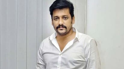 லாந்தர் படத்திலும் கள்ளச்சாராயம் சீன் இருக்கு... நம்மை நாம்தான் பாதுகாத்துக் கொள்ள வேண்டும் - நடிகர் விதார்த்