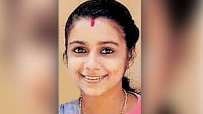 suicide : 22കാരിയെ ഭര്തൃവീട്ടില് തൂങ്ങിമരിച്ച നിലയില് കണ്ടെത്തി; ദുരൂഹതയെന്ന് ആരോപണം