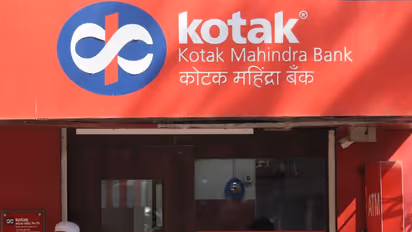 ಕೋಟಕ್ ಮಹೀಂದ್ರ ಬ್ಯಾಂಕಿಗೆ ಆರ್ ಬಿಐ ನಿರ್ಬಂಧ; ಆನ್ ಲೈನ್ ಅಥವಾ ಮೊಬೈಲ್ ಮುಖಾಂತರ ಹೊಸ ಗ್ರಾಹಕರ ಸೇರ್ಪಡೆಗೆ ತಡೆ
