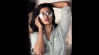 Roshni Photos : பாரதி கண்ணம்மா சீரியல்ல இருந்து விலகியதும்... கவர்ச்சியில் குதித்த ரோஷினி! செம்ம ஹாட் போட்டோஸ்