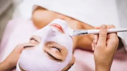 Facial Mask : பல்துலக்கும் பற்பசை சருமத்தை பொலிவுறச் செய்யுமா- அது எப்படி..?