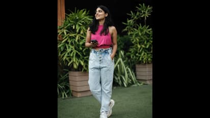 Anagha latest : வாவ்..ஈரம் சொட்ட சொட்ட நிற்கும் Anagha..பாத்ரூமில் இருந்து அப்படியே வந்துட்டிங்களா?..