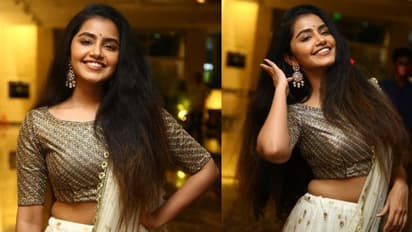 Anupama Parameswaran: బుట్టబొమ్మలా మెరిసిపోతున్న అనుపమా పరమేశ్వరన్.. చిరునవ్వుతో మెస్మరైజ్ చేస్తుంది.
