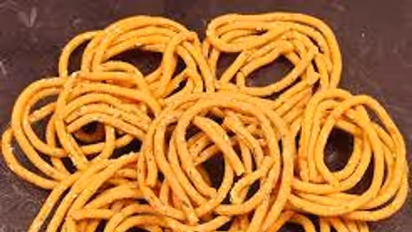 కరకరలాడే నోరూరించే మురుకులు ఎలా చేయాలో తెలుసా?