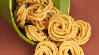 தித்திக்கும் தீபாவளி : நாவூறும் தீபாவளி ஸ்பெஷல் ஸ்நாக்ஸ், ஸ்வீட் ரெசிப்பீஸ் இதோ.. 