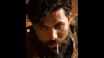 Ravindra Jadeja: গাল ভর্তি দাড়ি, মুখে বিড়ি, এ কী হাল রবীন্দ্র জাদেজার