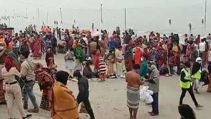 Gangasagar Mela: উধাও করোনাবিধি, মকর সংক্রান্তিতে ভোর থেকেই গঙ্গাসাগরে চলছে পুণ্যস্নান
