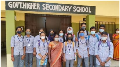 വിദ്യാര്ത്ഥികള്ക്ക് ഇനി ഒരേ വേഷം; ജെന്ഡര് ന്യൂട്രല് യൂണിഫോം നടപ്പിലാക്കി ചുനക്കര സര്ക്കാര് സ്കൂള്