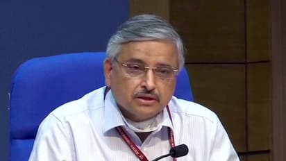 உஷார்..! குழந்தைகளை தாக்கும் ஒமைக்ரான்..இந்தெந்த அறிகுறிகள் இருக்கும்.. பகீர் கிளப்பும் எய்மஸ் இயக்குனர்..