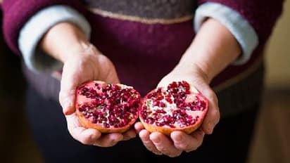 Health Benefits of Pomegranate : മാതളനാരങ്ങ കഴിക്കുന്നത് കൊണ്ടുള്ള ആരോ​ഗ്യ​ഗുണങ്ങൾ 
