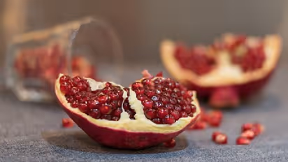 Fertility Diet: సంతానోత్పత్తి పెరగడానికి స్త్రీ, పురుషులు తినాల్సిన పండు ఇది..