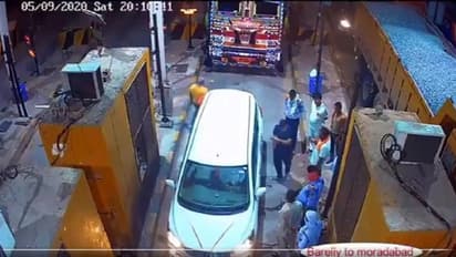 टोल प्लाजा पर एक जज को मैनेजर ने तीखे दलीलों से सिखाया सबक, 2020 का वीडियो अब किया जा रहा Viral