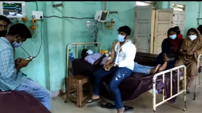 പൂക്കൊളത്തൂർ സ്കൂളിലെ അധ്യാപക - വിദ്യാർത്ഥി സംഘർഷം: പൊലീസ് നാല് കേസുകളെടുത്തു