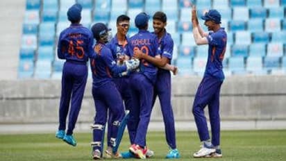 U19 World Cup : വിക്കി ഒസ്ത്വാളും യഷ് ദുള്ളും പട നയിച്ചു; ദക്ഷിണാഫ്രിക്കയെ തകര്‍ത്ത് ഇന്ത്യ തുടങ്ങി