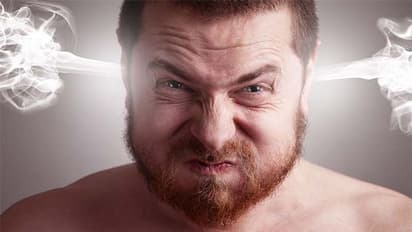 Life Management: सुकरात को देखकर ज्योतिषी ने बोला “आप लालची और क्रोधी हैं” ये सुनकर उनके शिष्य गुस्सा हो गए