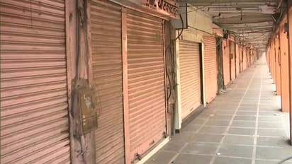 Delhi Governor refuses to lift weekend curfew, allows private offices to reopen
