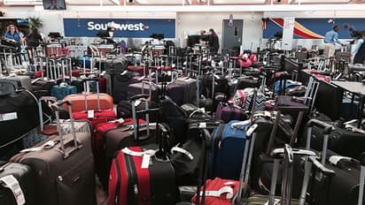 Air Traffic : ओमीक्रोन के बावजूद अमेरिका में बढ़े हवाई यात्री, एयरपोर्ट्स पर रोजाना 17 लाख तक पहुंची संख्या