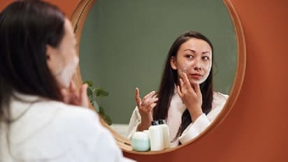 పొరపాటున కూడా మీ ముఖానికి వీటిని పెట్టకండి..