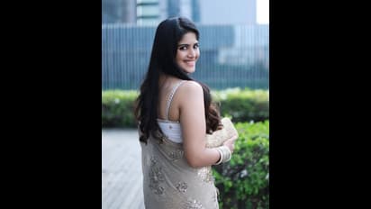 பிரபல அரசியல்வாதி வீட்டு மருமகளாகப் போகிறாரா மேகா ஆகாஷ்? - வேறுவழியின்றி உண்மையை போட்டுடைத்த நடிகையின் தாய்